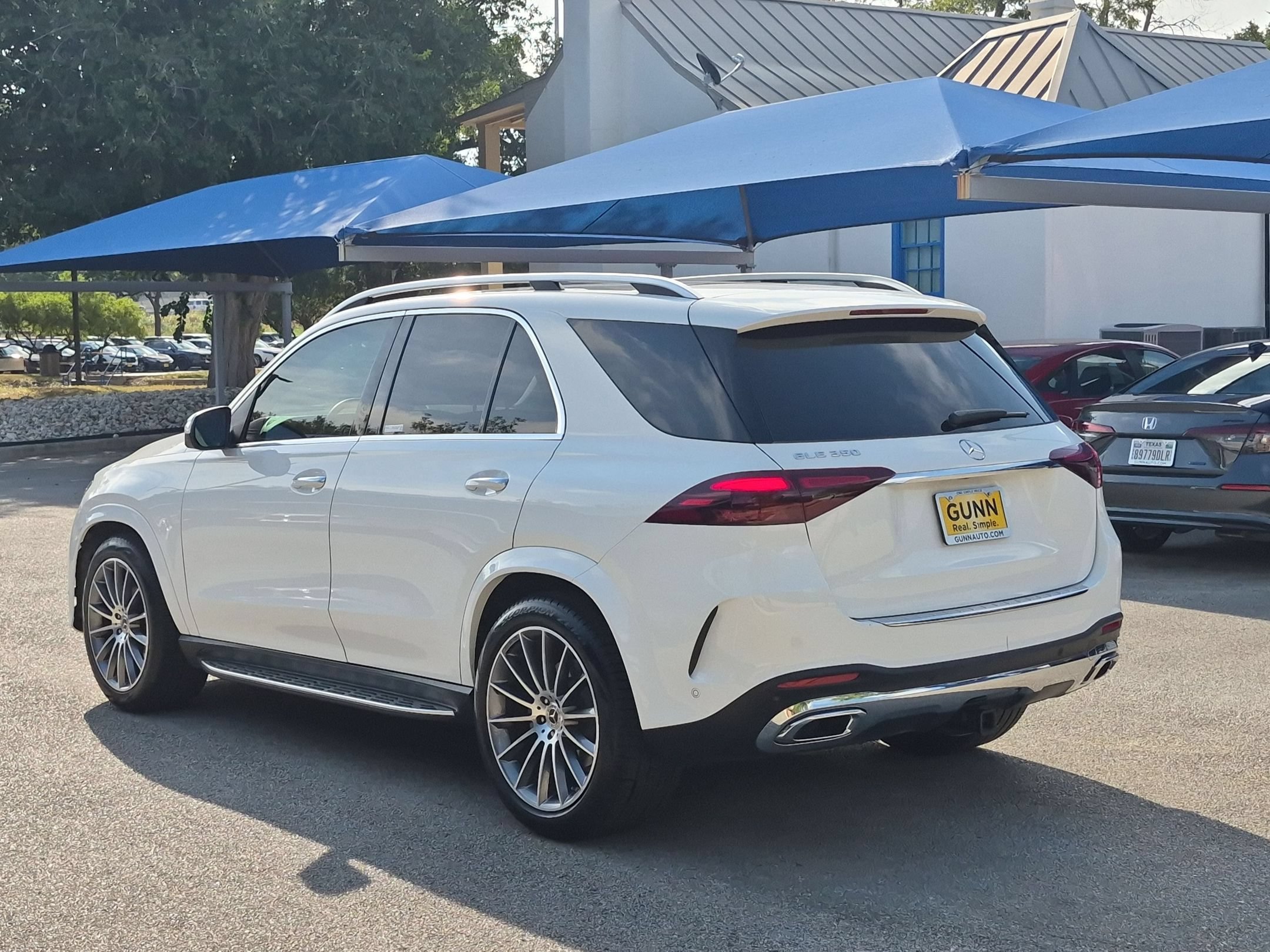 Used 2025 Mercedes-Benz GLE 350 4MATIC image 5