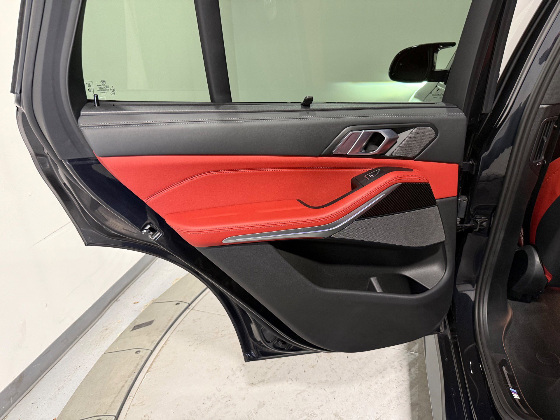 Used 2025 BMW X5 M Competition w/ Executive Package image 64