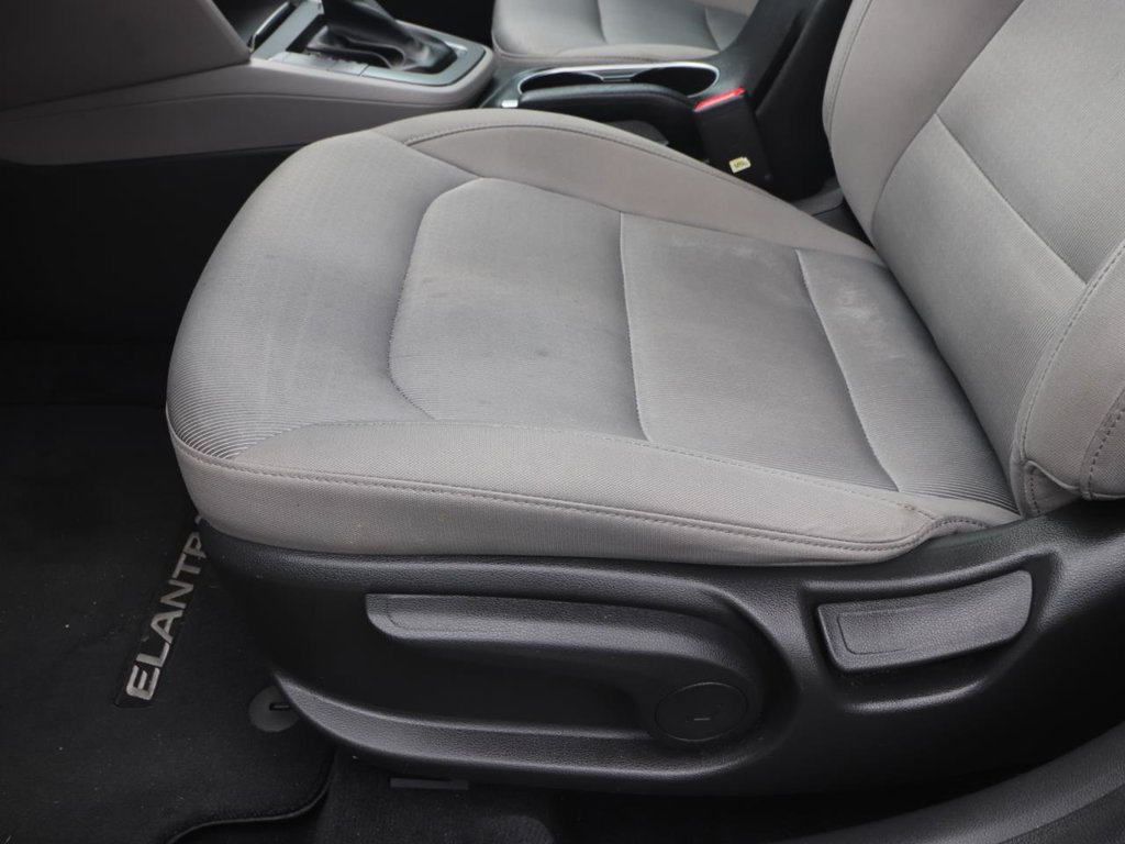 Used 2018 Hyundai Elantra Value Edition FWD image 16
