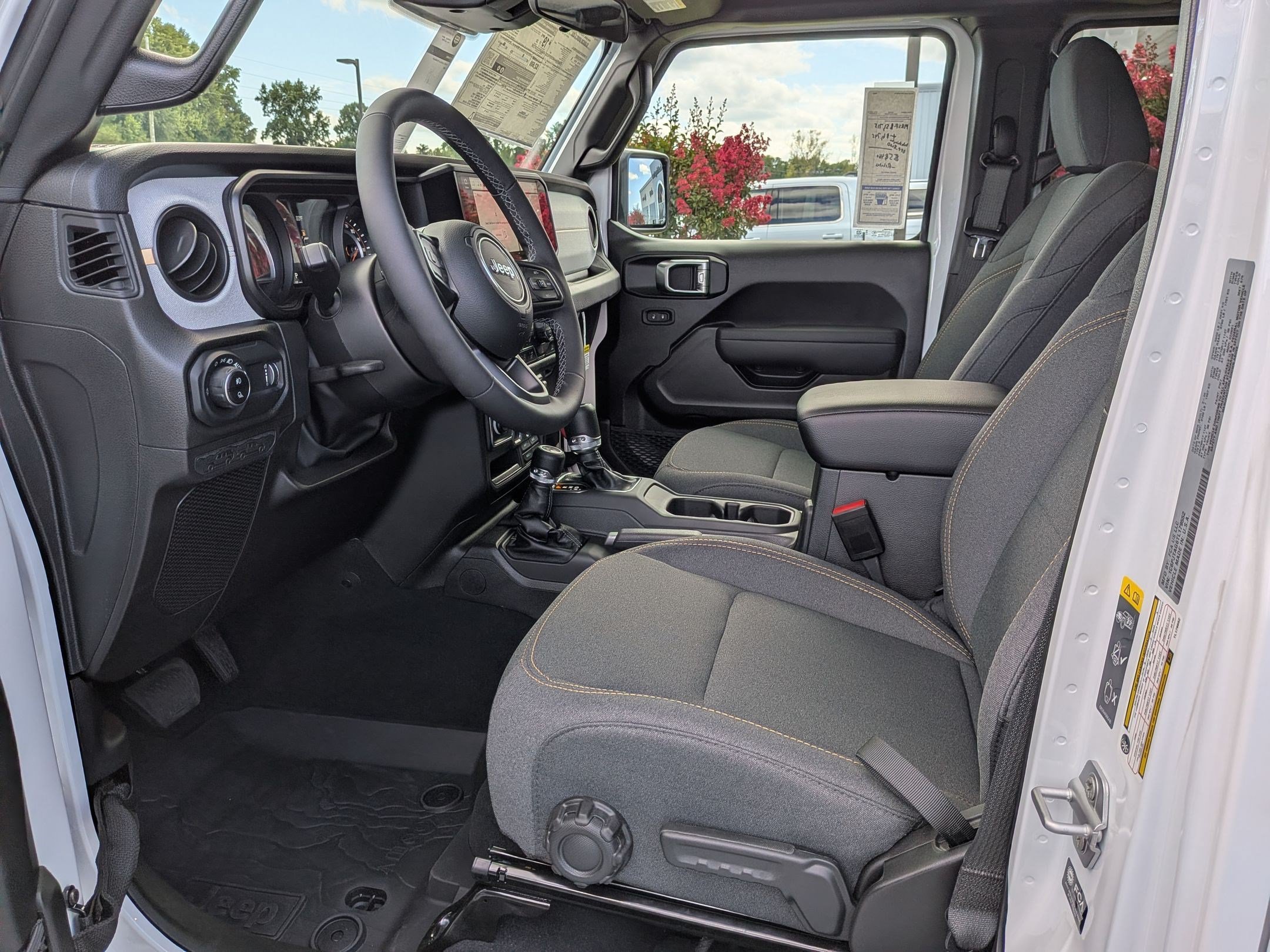 New 2026 Jeep Gladiator Sport AWD/4WD image 11