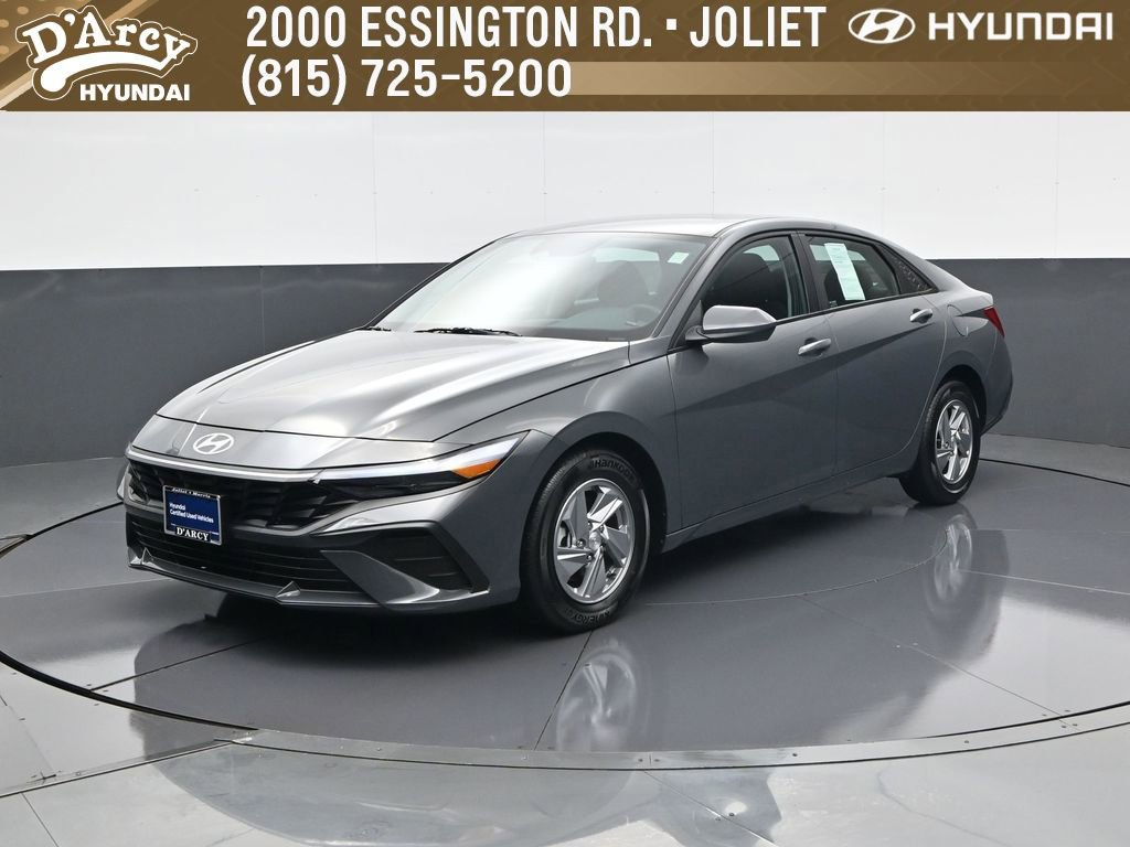 Certified 2024 Hyundai Elantra SE FWD image 1