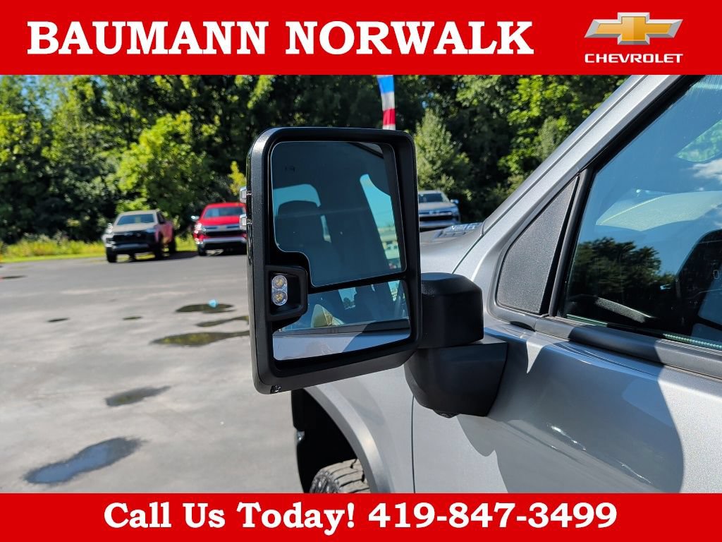 Used 2025 Chevrolet Silverado 2500 ZR2 w/ Technology Package AWD/4WD image 17