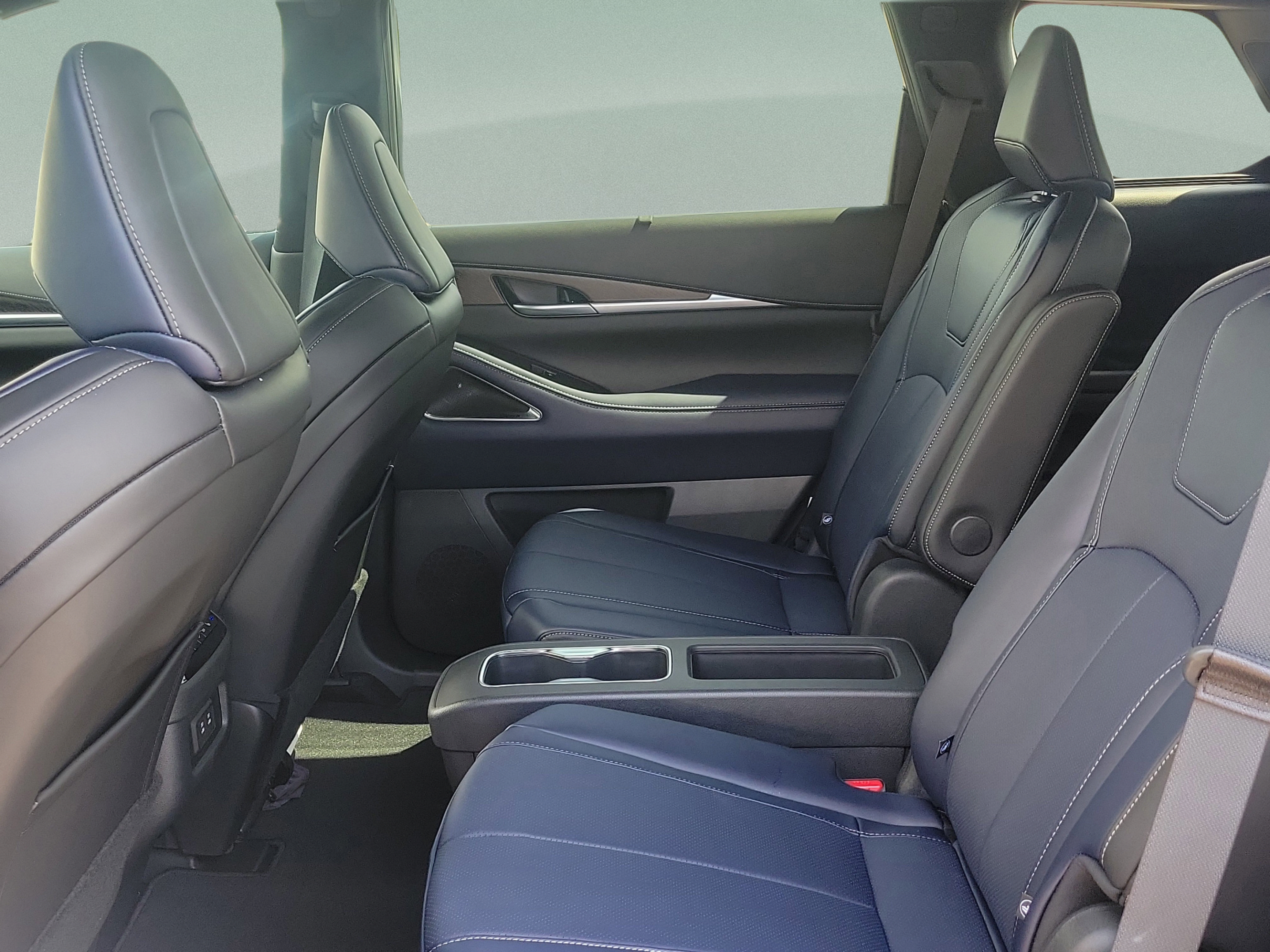 Certified 2026 INFINITI QX60 Sport w/ Dark Cargo Package AWD/4WD image 28