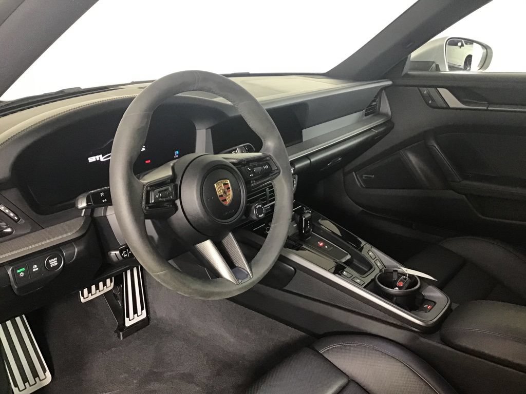 Certified 2025 Porsche 911 Carrera S RWD image 4