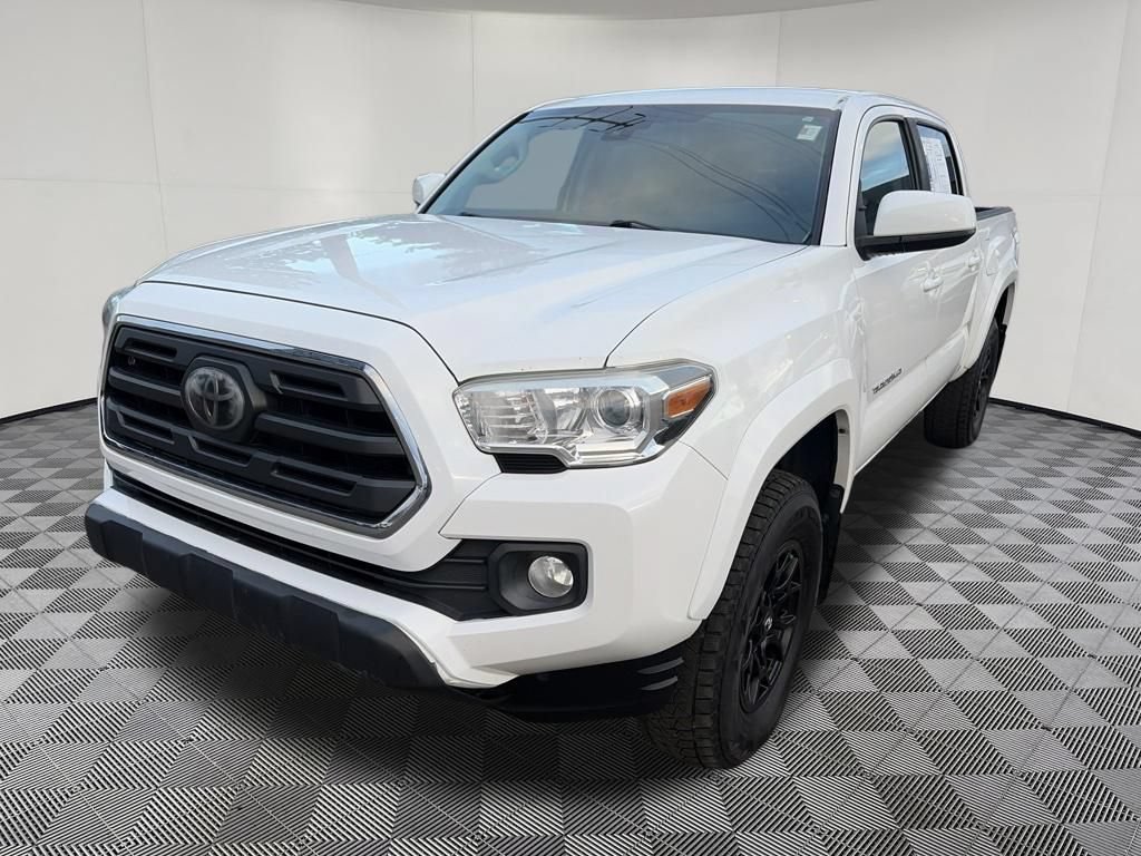 Used 2019 Toyota Tacoma SR5 AWD/4WD image 3