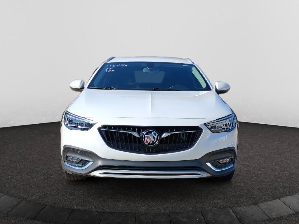Used 2018 Buick Regal Essence w/ Driver Confidence Package #1