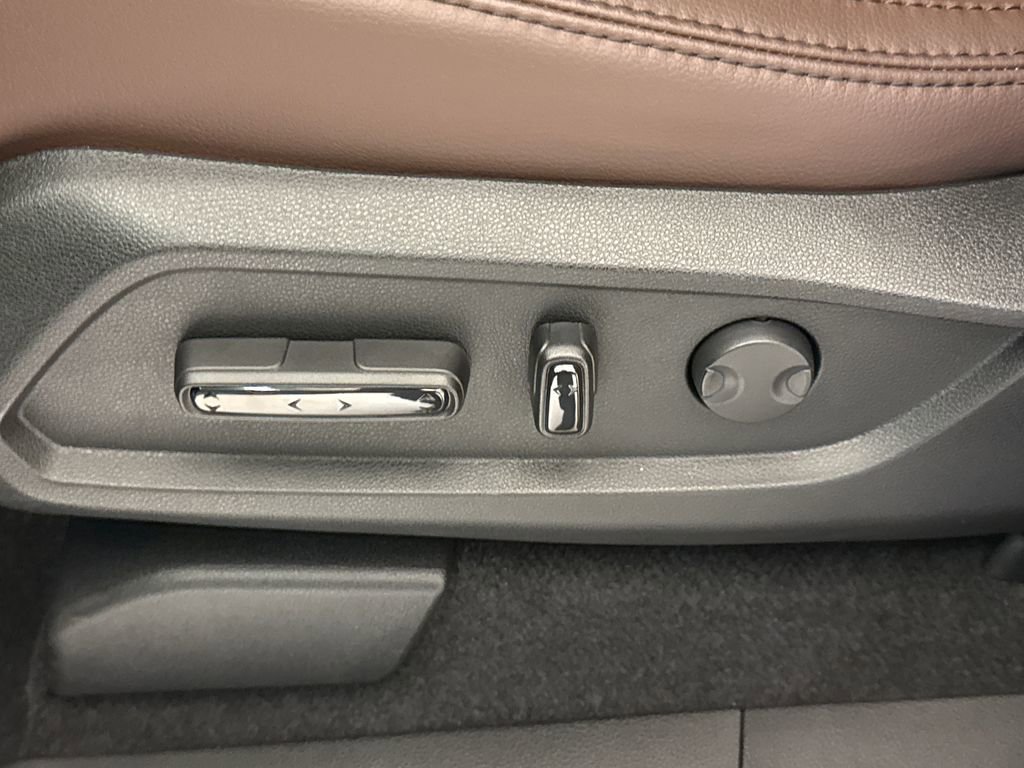 New 2026 Honda Pilot Touring image 24