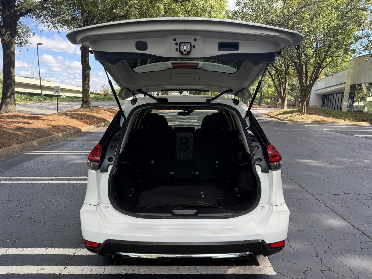 Used 2020 Nissan Rogue S w/ Special Edition Package FWD image 26