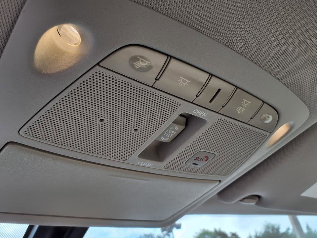 Used 2018 Nissan Maxima Platinum image 24