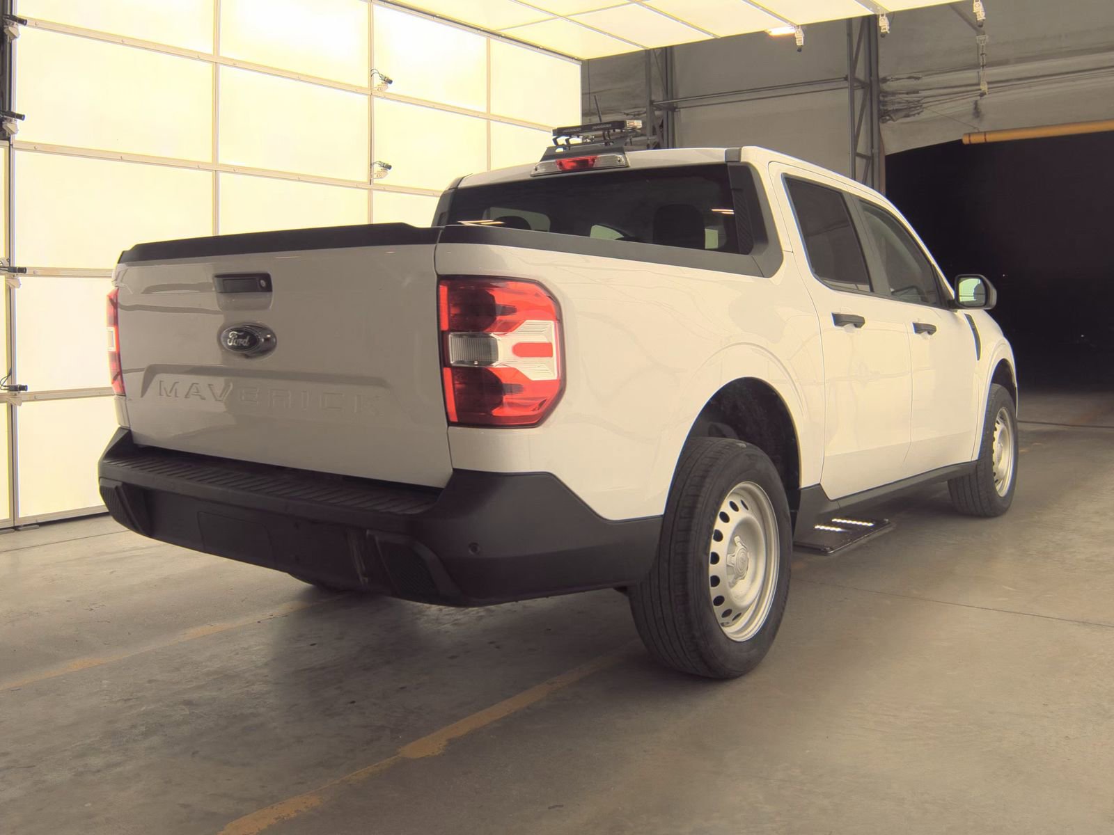 Used 2022 Ford Maverick XL FWD image 4