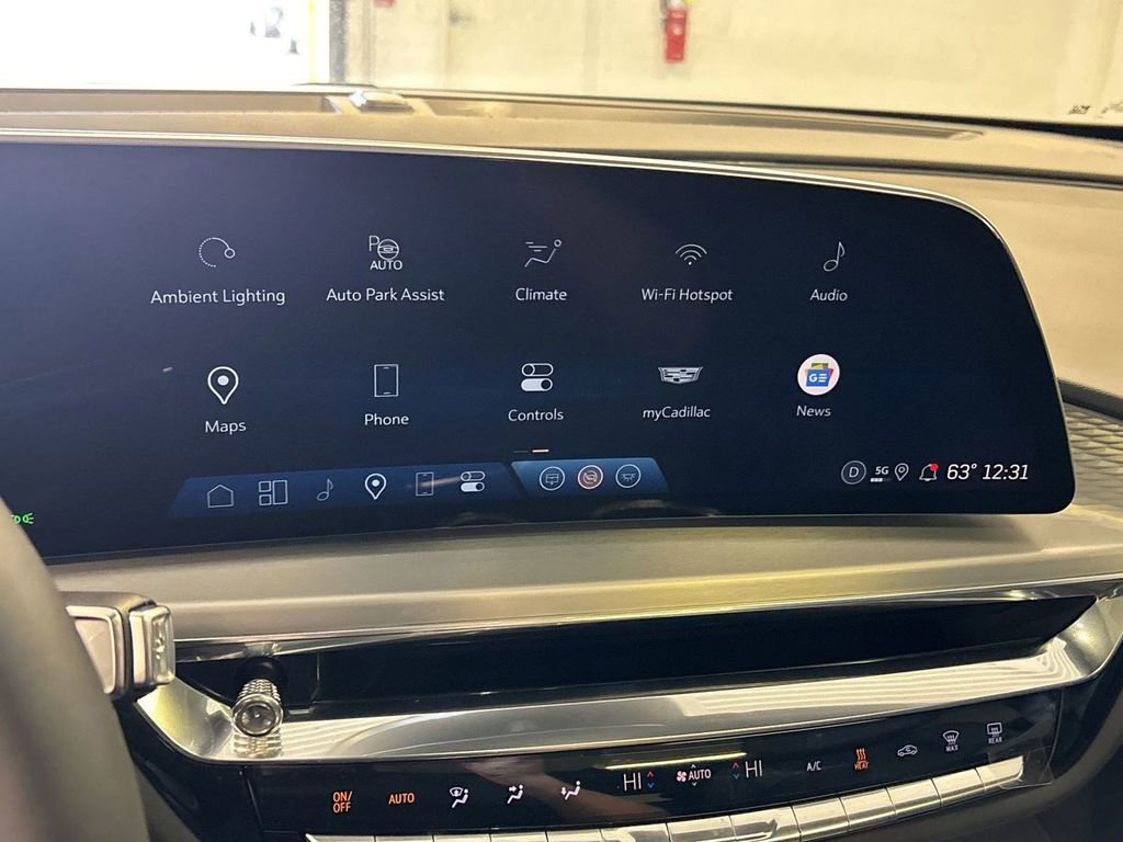 New 2025 Cadillac Lyriq Luxury image 13