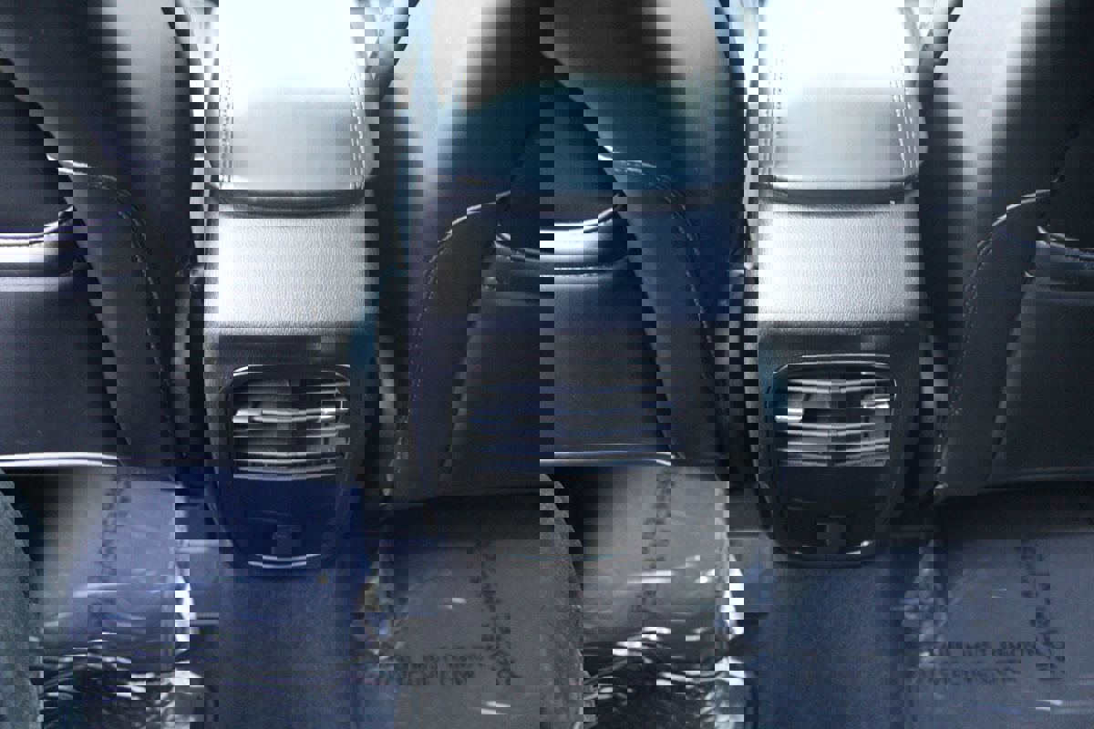 Used 2017 Lincoln MKC Select w/ Select Plus Package image 28