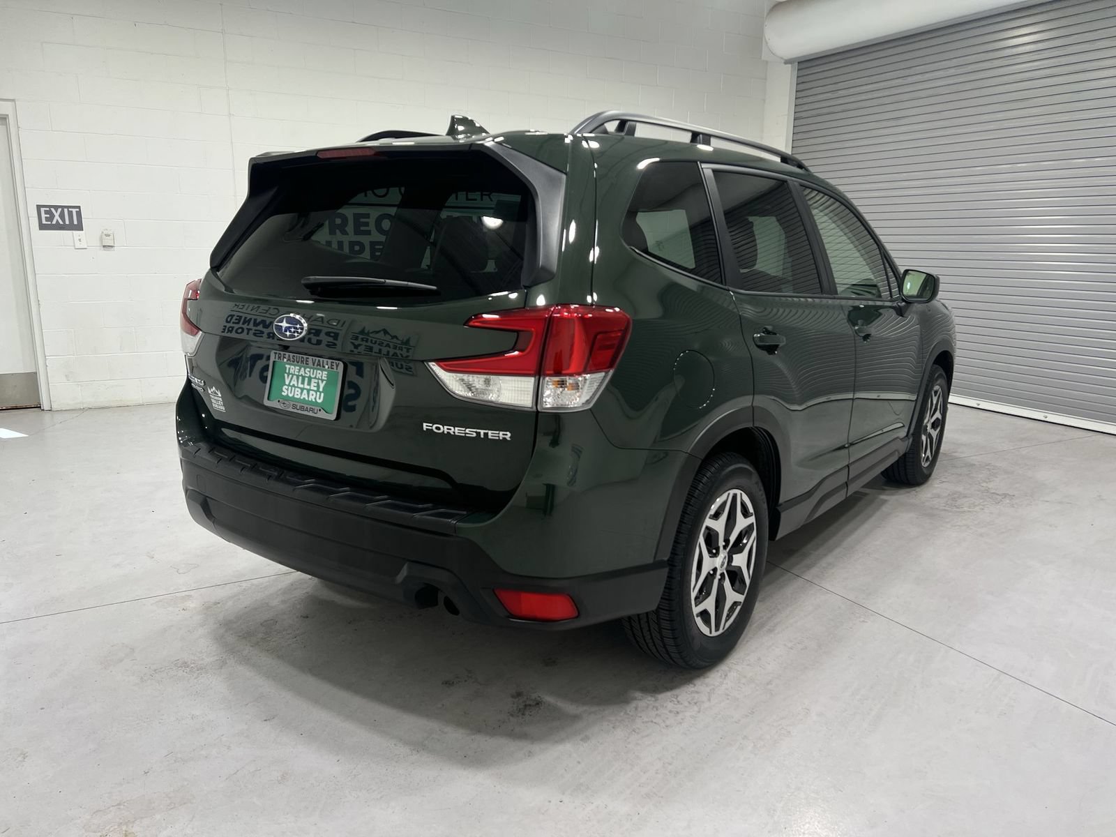 Used 2022 Subaru Forester Premium w/ Popular Package #3 AWD/4WD image 8