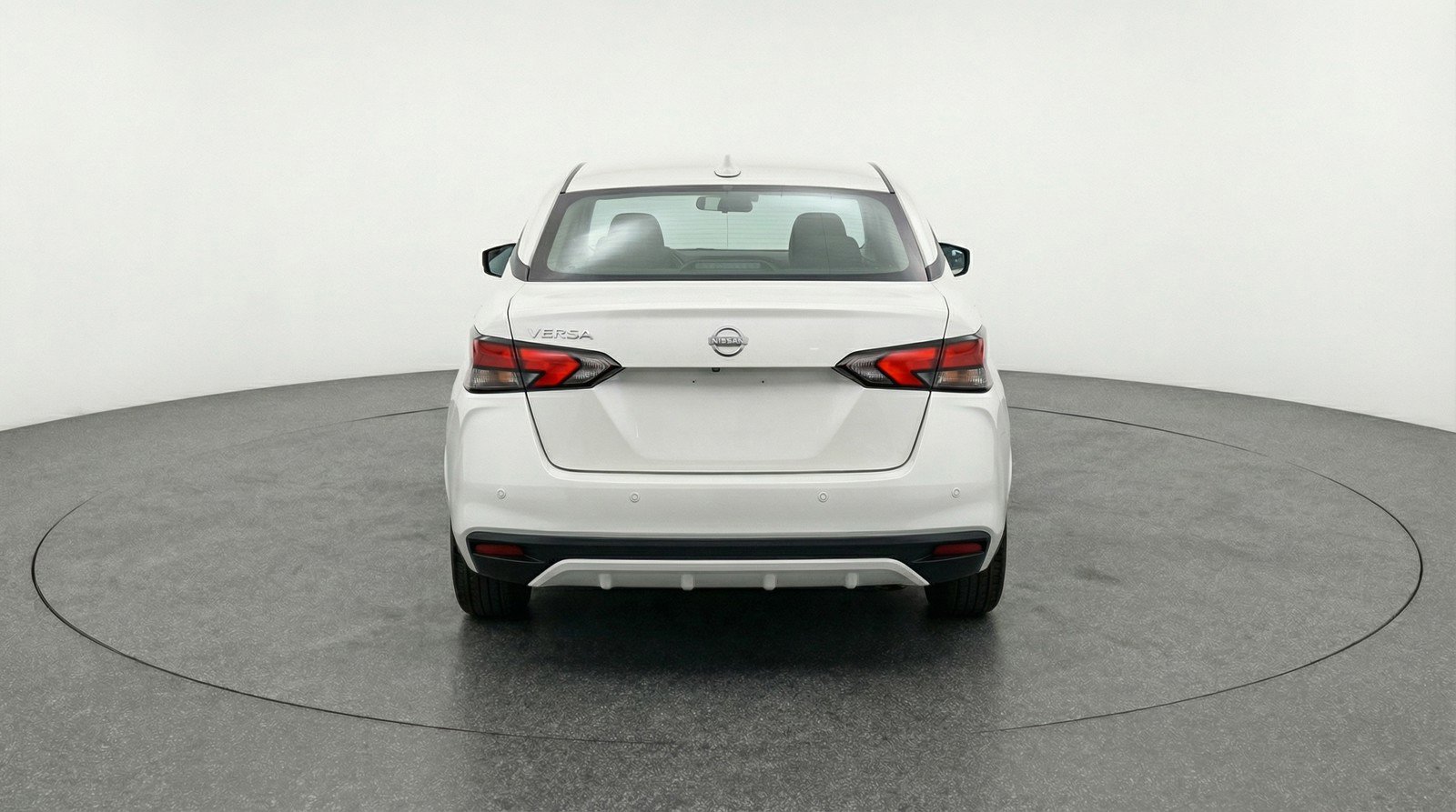 Used 2025 Nissan Versa SV image 7