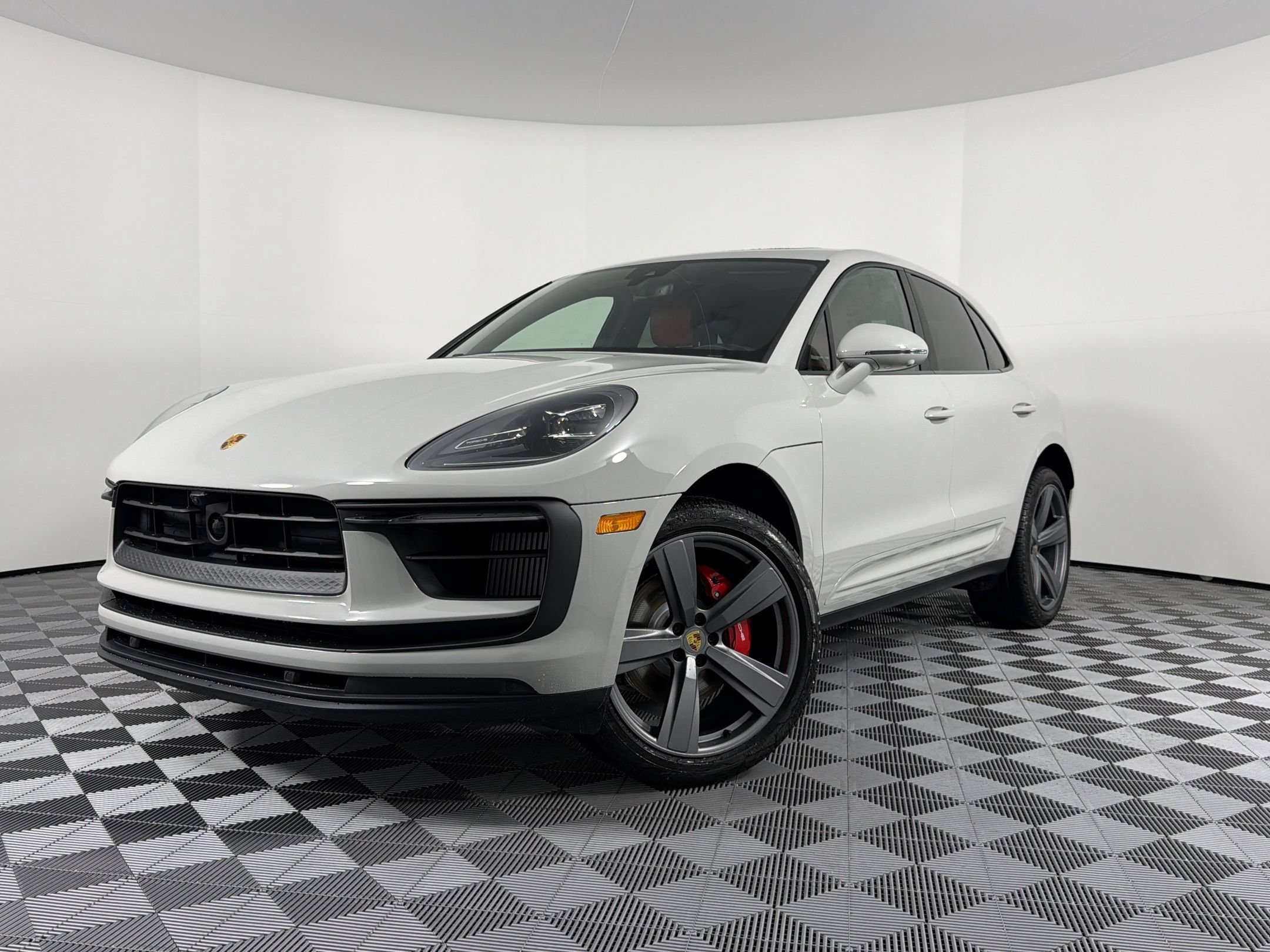 New 2026 Porsche Macan S AWD/4WD image 1
