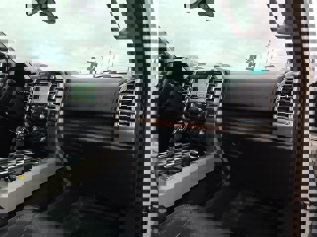 Used 2016 Ford F150 Lariat w/ Equipment Group 502A Luxury AWD/4WD image 16