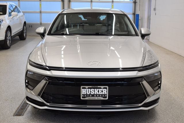 Used 2025 Hyundai Sonata SEL FWD image 3