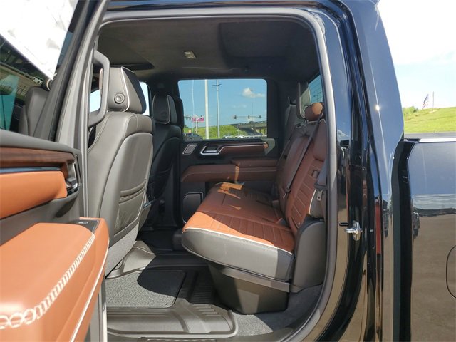 New 2025 GMC Sierra 2500 Denali Ultimate image 9