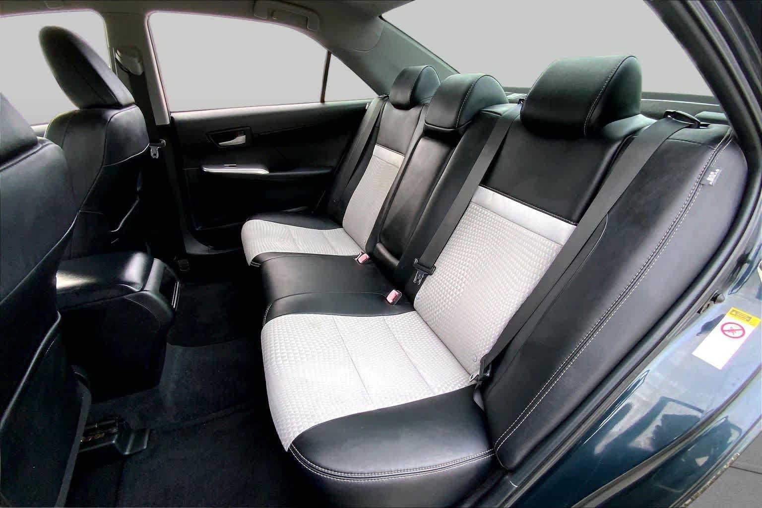 Used 2012 Toyota Camry SE FWD image 20