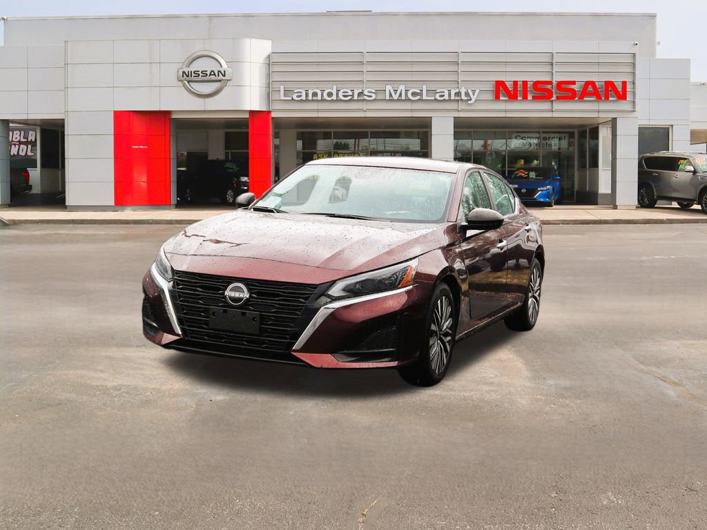 Used 2024 Nissan Altima 2.5 SV