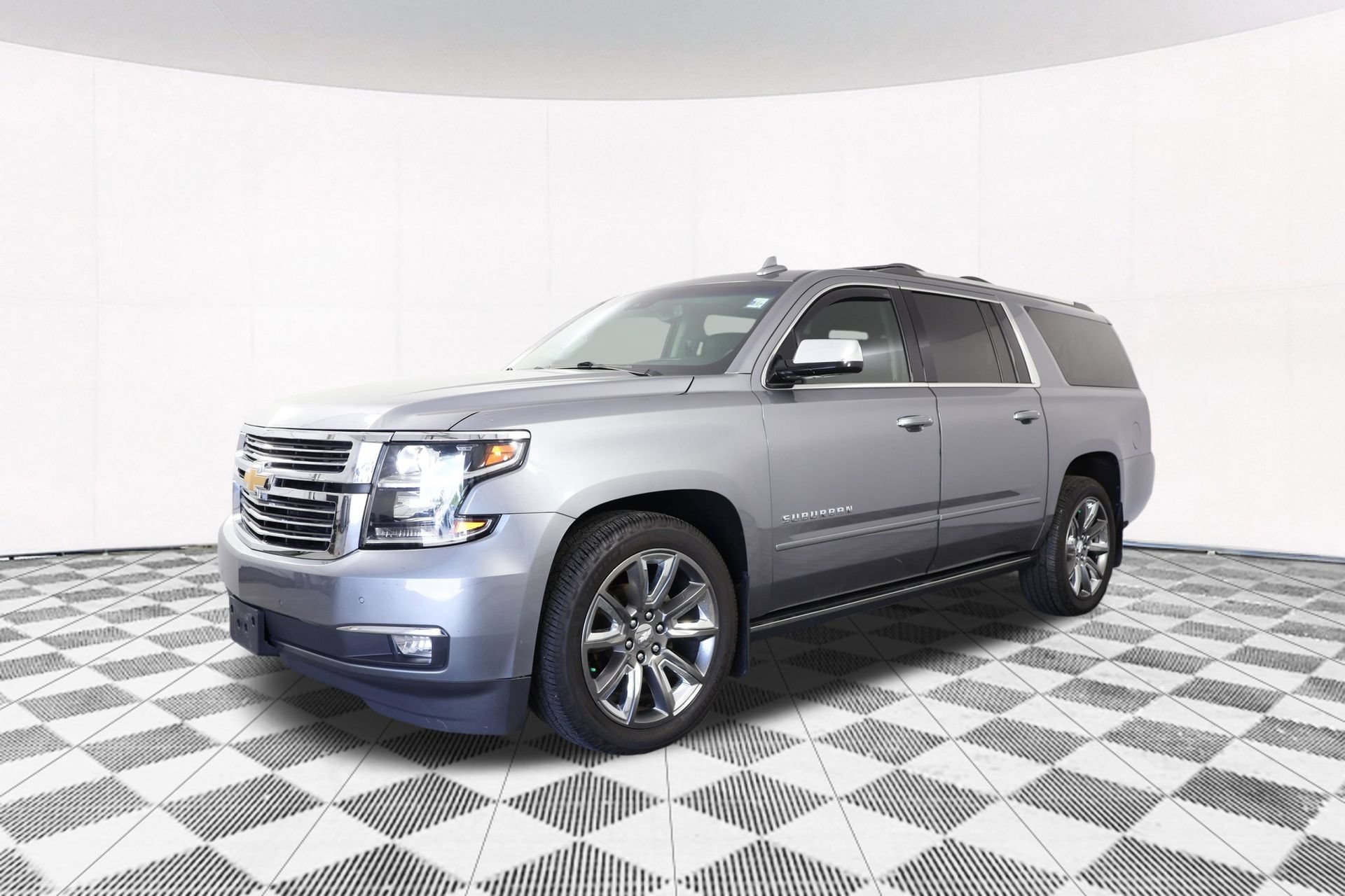Used 2018 Chevrolet Suburban Premier AWD/4WD image 43