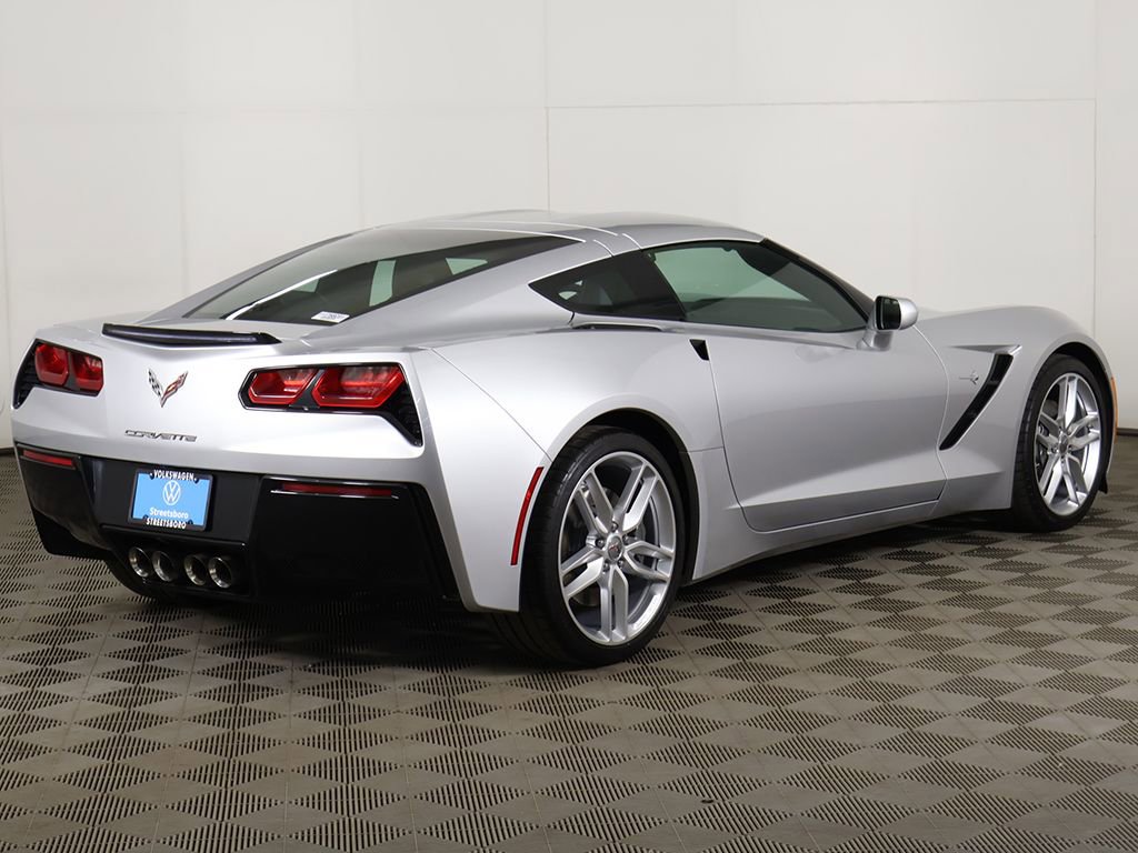 Used 2019 Chevrolet Corvette Stingray Coupe w/ 1LT RWD image 7
