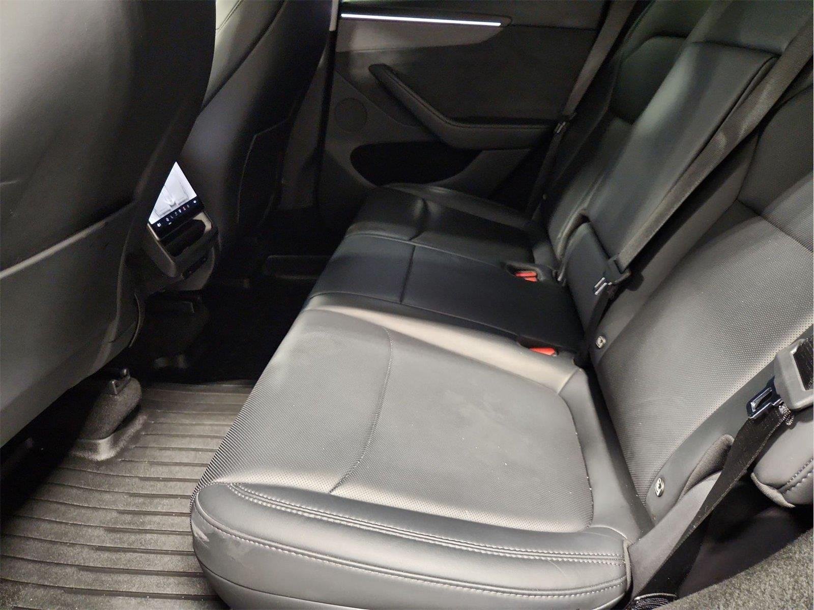 Used 2026 Tesla Model Y Long Range AWD/4WD image 24
