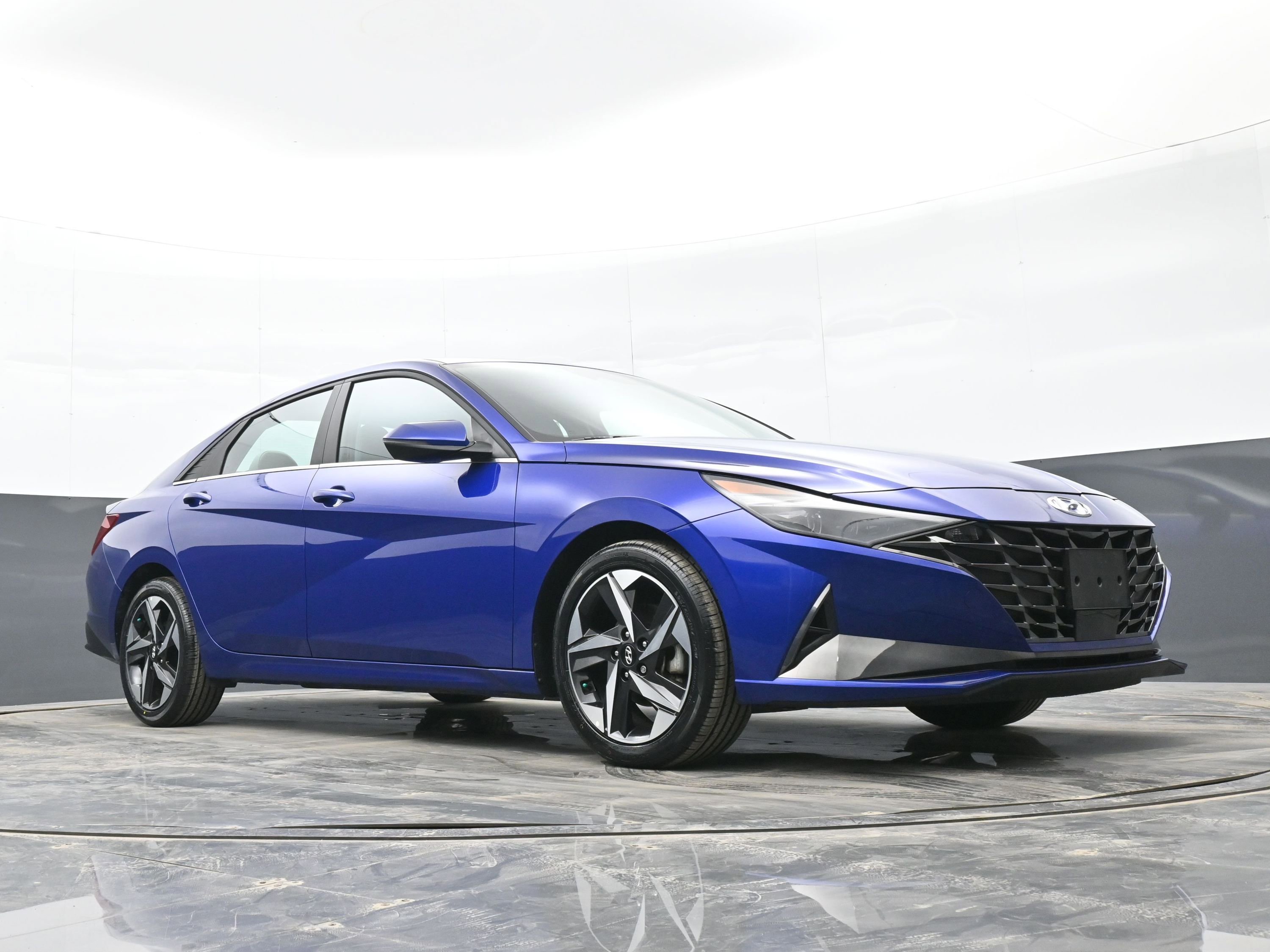 Used 2023 Hyundai Elantra Limited image 38