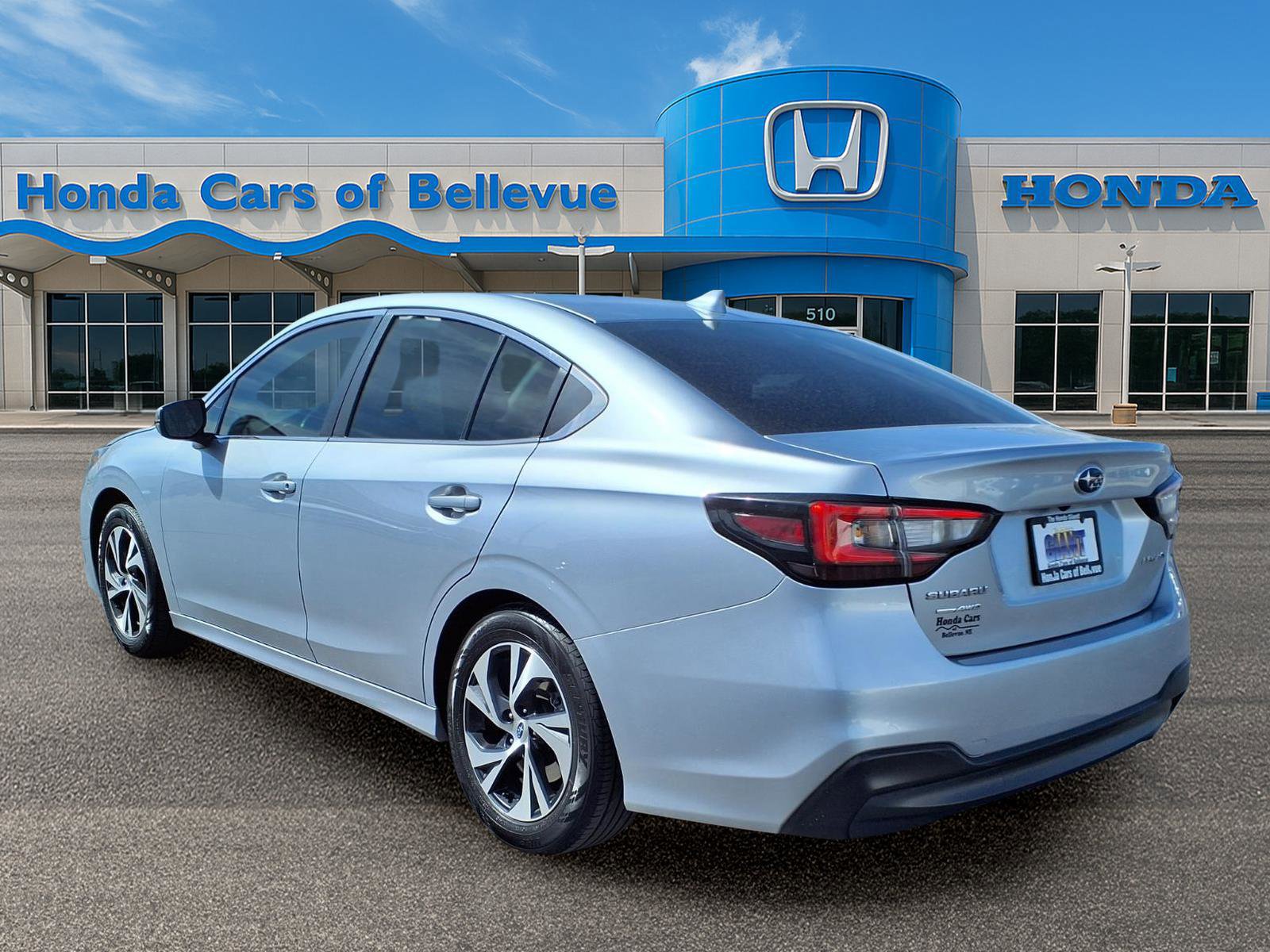 Used 2022 Subaru Legacy Premium AWD/4WD image 3