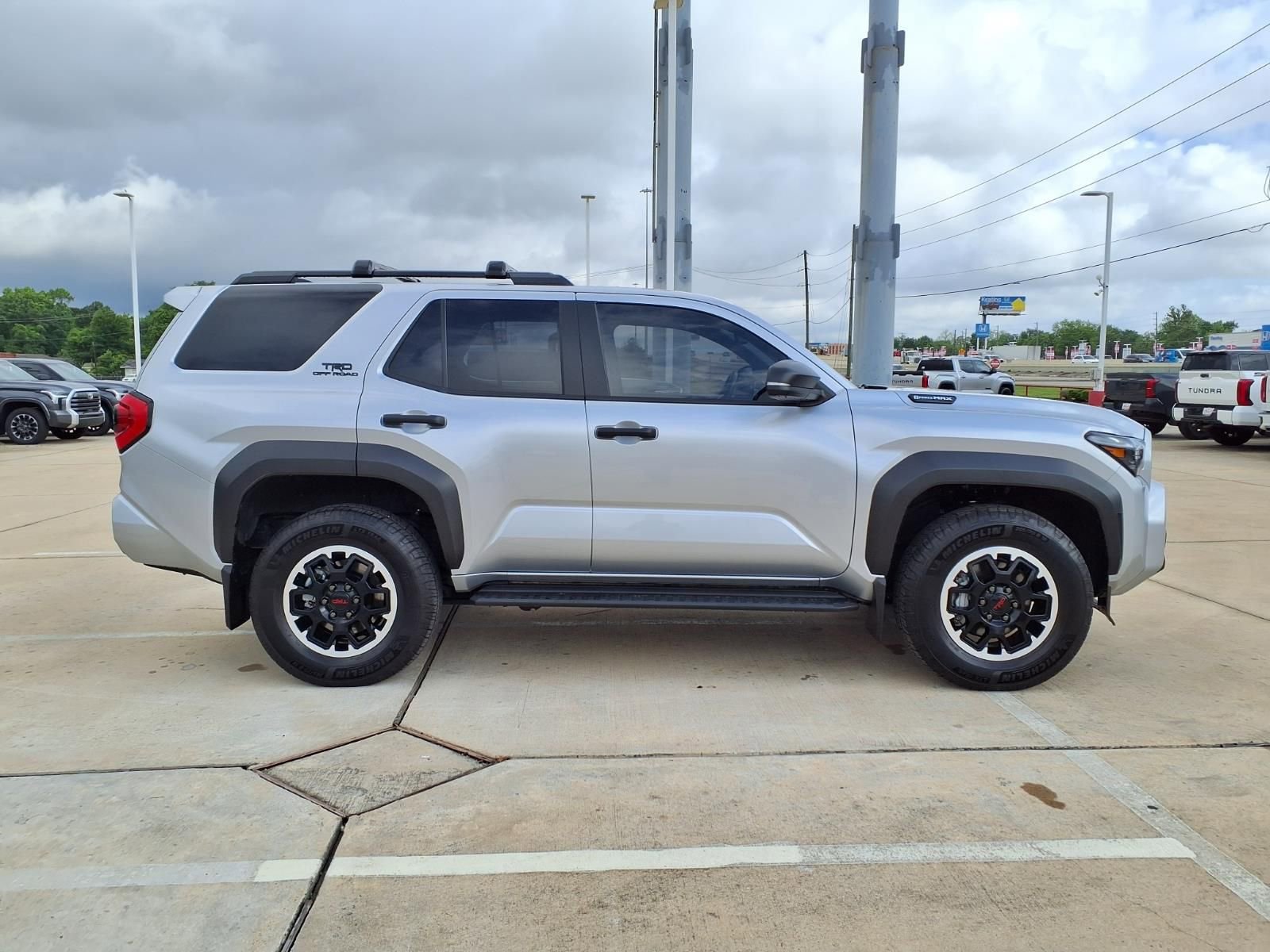 Certified 2025 Toyota 4Runner TRD Off-Road AWD/4WD image 5