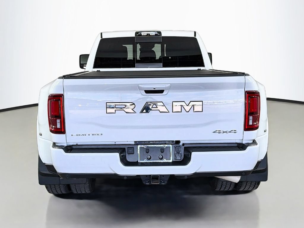 Used 2025 RAM 3500 Limited AWD/4WD image 17