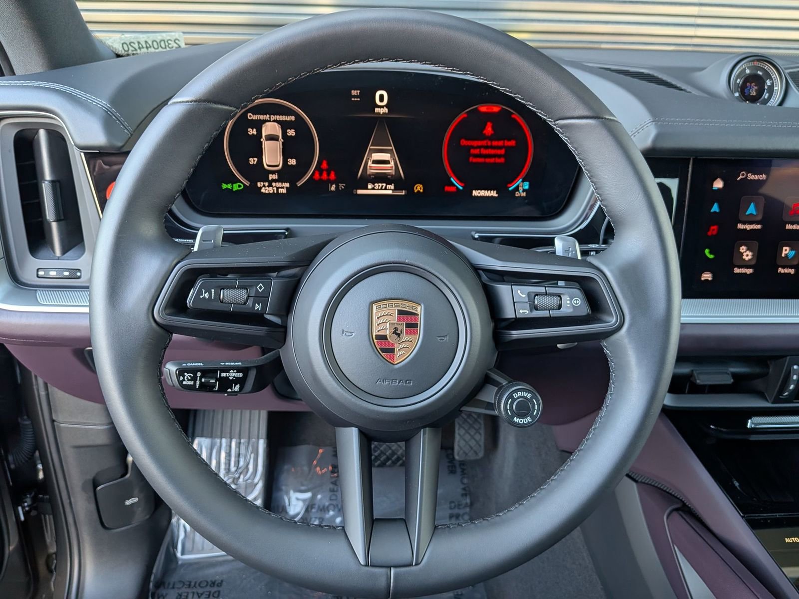 Certified 2025 Porsche Cayenne AWD/4WD image 16