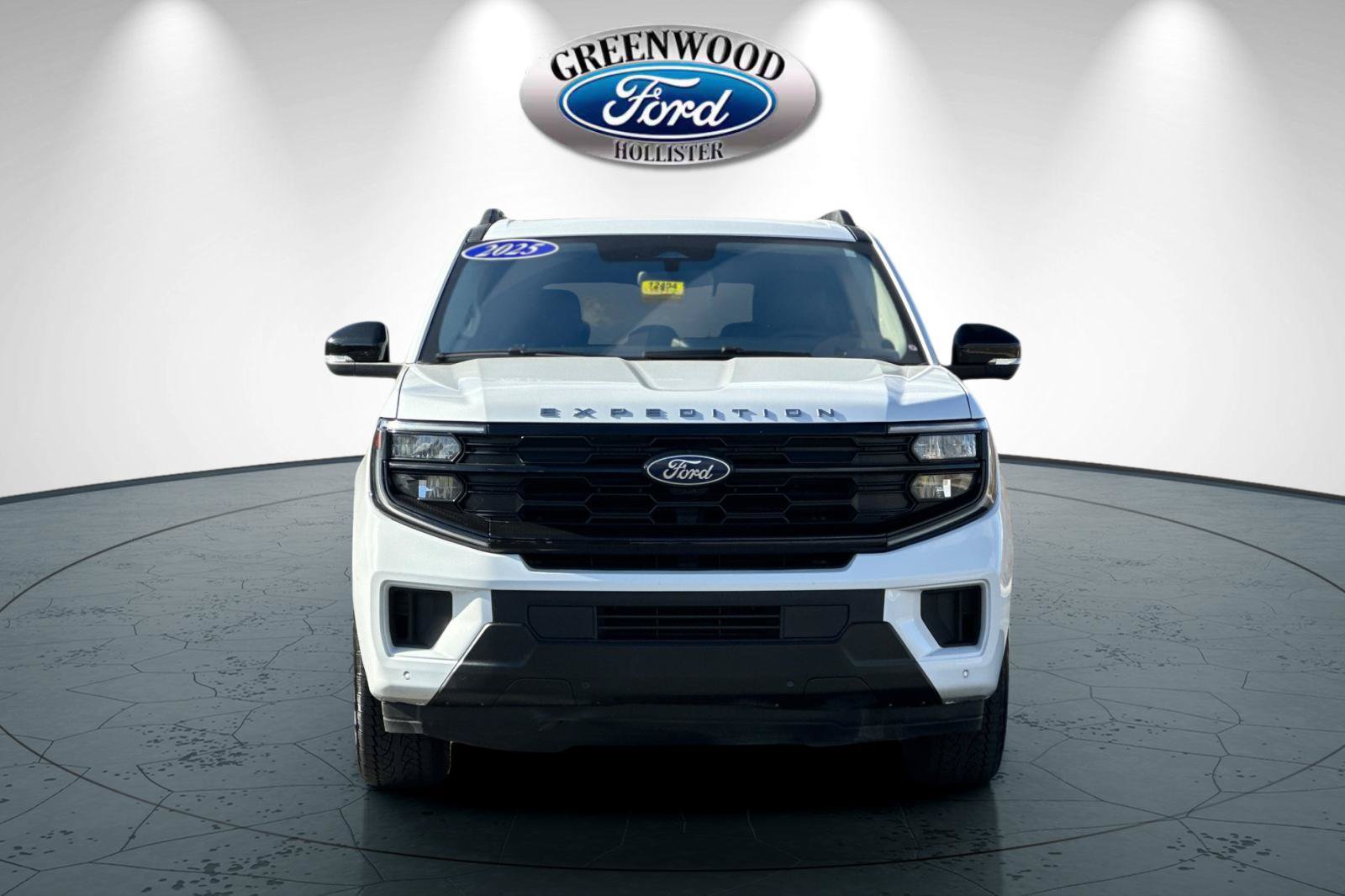 Used 2025 Ford Expedition Active AWD/4WD image 9