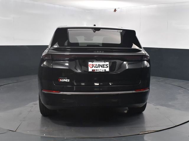 Used 2025 Jeep Wagoneer S Launch Edition w/ Trailer Tow Group image 8