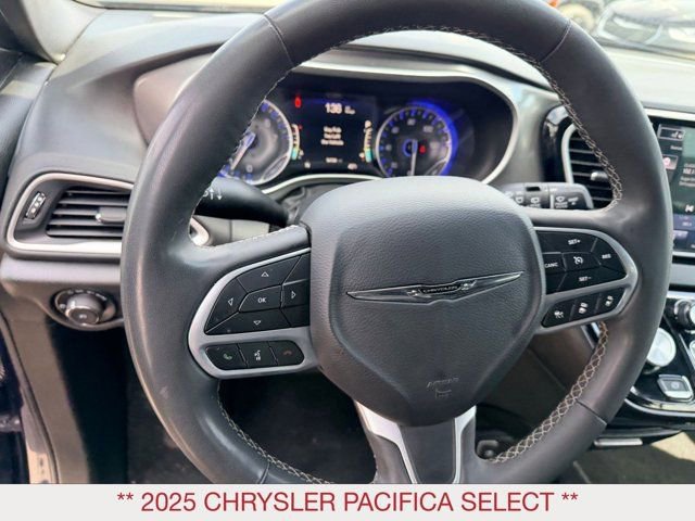 Certified 2025 Chrysler Pacifica Select image 22