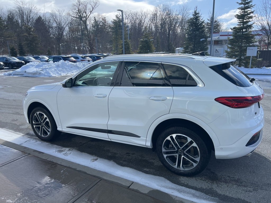 Certified 2025 Audi Q5 Premium w/ Convenience Package image 45