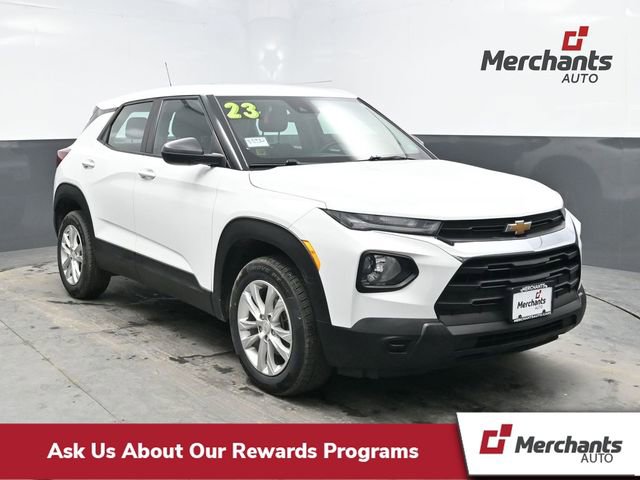 Used 2023 Chevrolet TrailBlazer LS AWD/4WD image 1