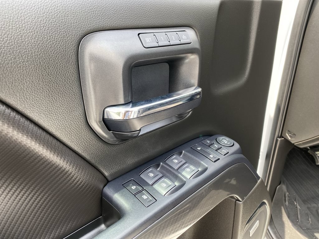 Used 2019 GMC Sierra 2500 SLT w/ Duramax Plus Package AWD/4WD image 23