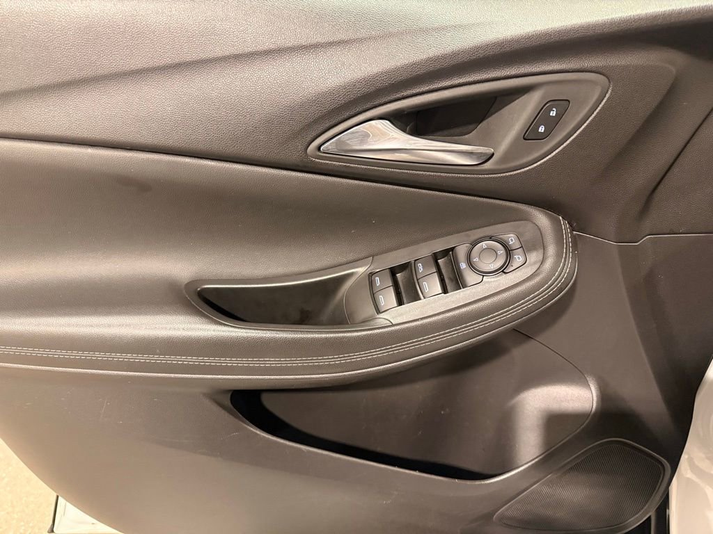 Used 2024 Buick Encore GX Sport Touring image 13