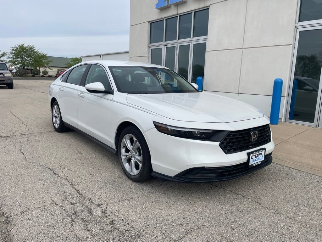 Used 2025 Honda Accord LX image 1