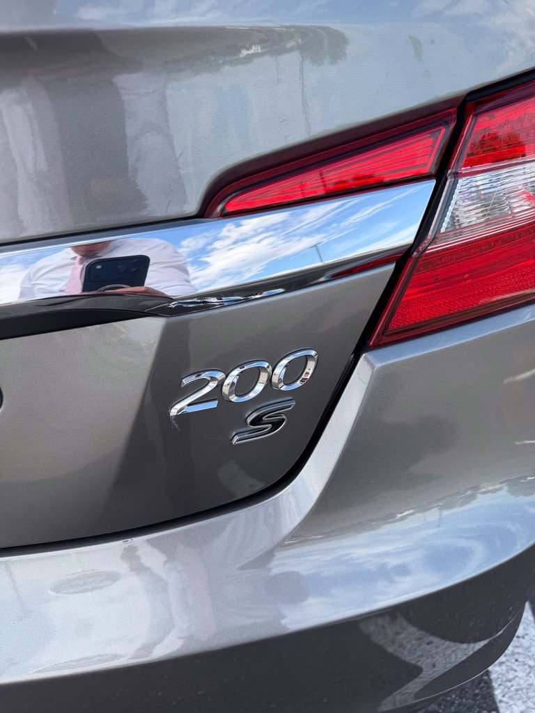 Used 2012 Chrysler 200 S FWD image 16