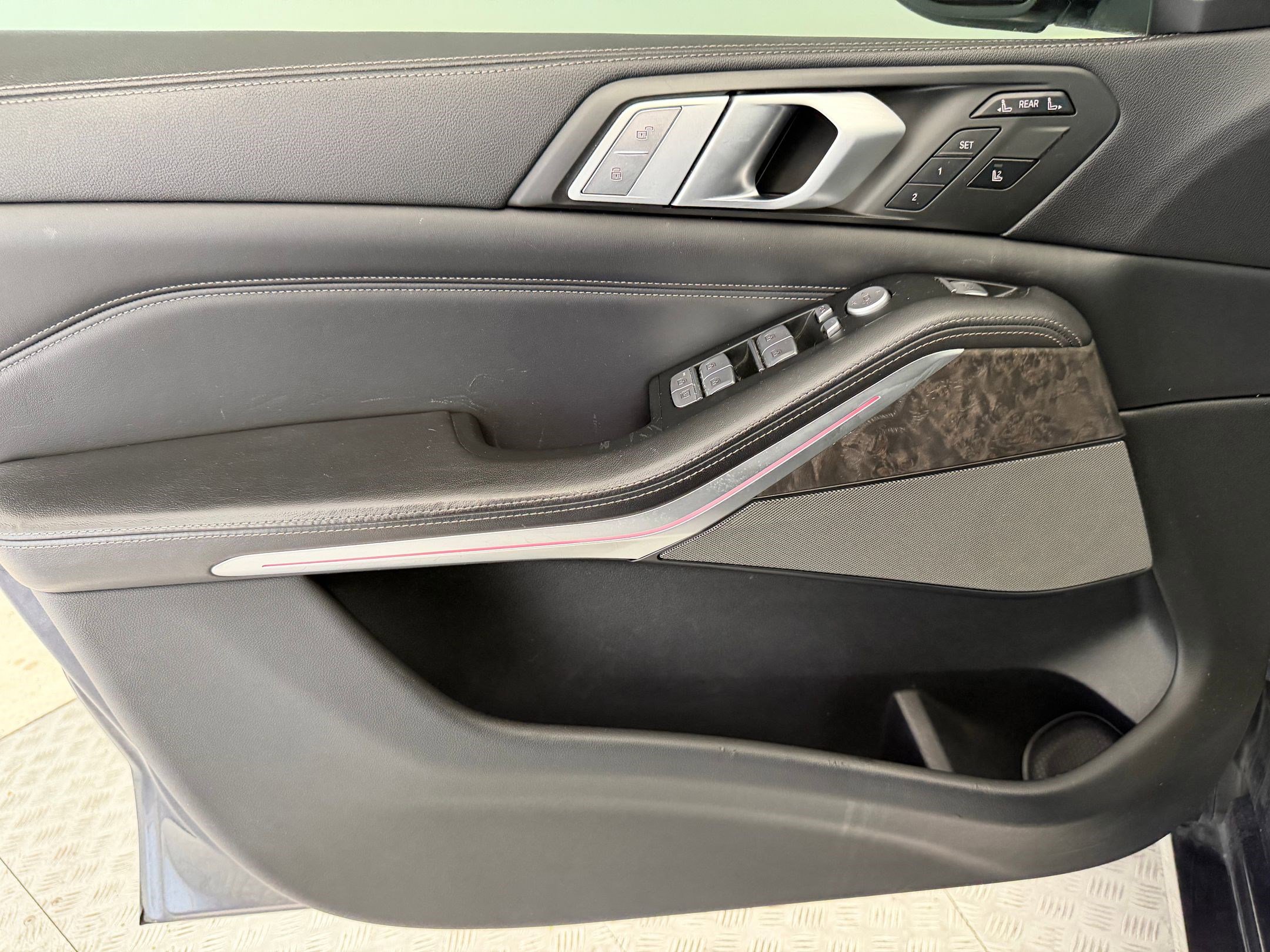 Used 2019 BMW X7 xDrive40i w/ Premium Package image 12