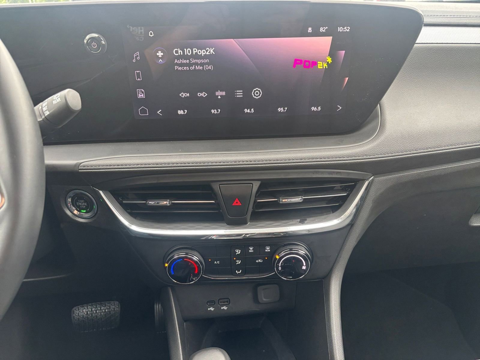 Used 2025 Buick Encore GX Preferred FWD image 17