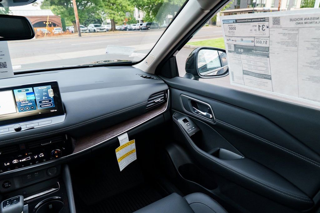 New 2026 Nissan Rogue Platinum w/ Platinum Premium Package image 10