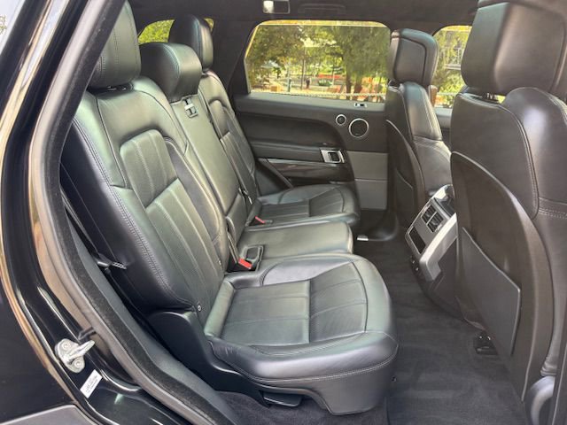 Used 2018 Land Rover Range Rover Sport HSE image 26