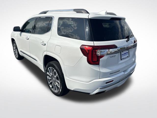 Used 2023 GMC Acadia Denali AWD/4WD image 3