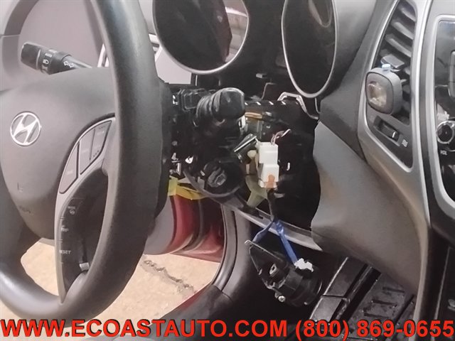 Used 2015 Hyundai Elantra SE w/ Option Group 02 FWD image 17