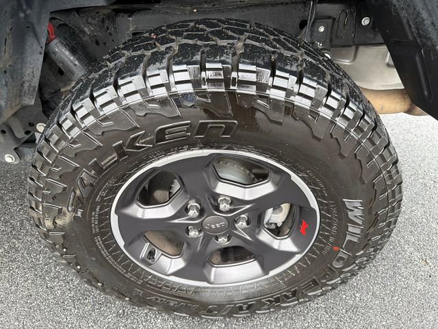 Used 2023 Jeep Gladiator Rubicon w/ Trailer Tow Package image 19