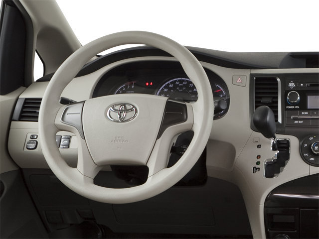 Used 2011 Toyota Sienna XLE w/ Premium Pkg FWD image 6