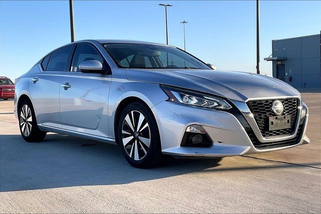 Used 2019 Nissan Altima 2.5 SV image 3